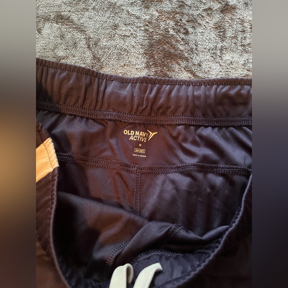 Old Navy Active Go Dry Shorts Size M - Picture 5 of 14
